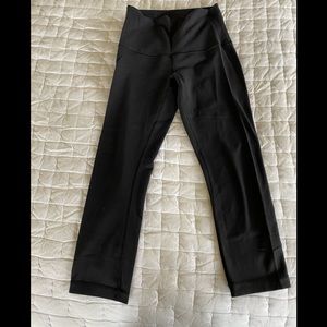 Lululemon high rise Wunder Under  leggings